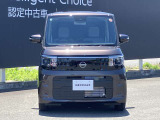 フロントガラスの上部には衝突軽減ブレーキの装置も付いており、より安全に運転を楽しんでいただくことができます。
