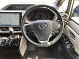 【ステアリングスイッチ】運転中、前方から目線をそらすことなく、オーディオ等の操作が可能な便利機能!安心&快適なドライブを演出してくれます♪