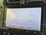 後方の見える安心をお届けするバックガイドモニター付:バックするときのアシストラインもあって楽々バック!車庫入れや縦列駐車をサポートし、苦手な駐車も安心です!今やもう手放せない装備ですネ♪