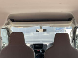 運転席上の前方に収納ボックスがあります。