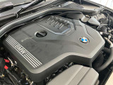 【ご納車前点検】BMW認定中古車は100項目の箇所を徹底的にチェック致します。機械的な箇所や電気系、コンピューターなどをご納車前に点検し、交換基準に達した部品は全て新品に修理返品した後にご納車致します。