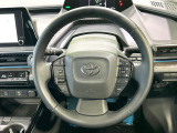 【純正革巻きステアリング】上質な革を使用することで、手にしっかり馴染みとても運転しやすいハンドルです♪