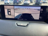 【360&deg;ビューモニター】お車の死角になる部分、いわゆる前方、左右、後方をカメラで疑似的に上から見下ろす格好でモニターに映します☆これで安心して運転に集中できますね☆