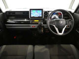 見通しのよいすっきりとした視界で、誰でも運転しやすいです。運転のしやすさは疲れにくさにも繋がりますよ♪