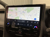 純正ナビを装備。タッチパネル式で使いやすく、お出かけもラクラクです。