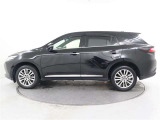 リヤ5面にプライバシーガラスの装備です。
