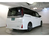 車検や点検・整備も大阪トヨペットにお任せください。お客様の快適なカーライフを長く安心サポートいたします。