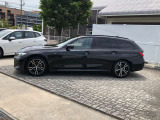 正規ディーラーのBMW専門メカニックが360&deg;納車前点検を徹底的にチェックいたします。点検整備料は車両価格に含まれ、法令12カ月点検が必要な場合も車両価格に含まれます。