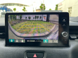 バックでの駐車が苦手な方や運転にあまり自信のない方でも後方の視界をしっかりサポート。安心して車庫入れが出来るバックカメラを装備しています!