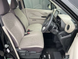 運転席前列シートです。