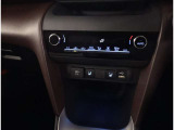 オシャレなインテリアで運転する気分も盛り上がりますよね^^