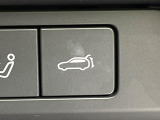 【パワーバックドア】スマートキーや運転席のボタンを押すだけでリアゲートが自動で開閉します!荷物を持っている時や、高い位置にあるバックドアを閉める際に便利な機能です♪