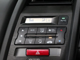【オートエアコン】任意に設定して頂いた車内室温を保ってくれます!寒かった暑かったりでわざわざ調整することもなくなりますので、運転に集中出来ます。あると嬉しい機能のひとつです。