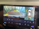 【パノラミックビューモニター】専用のカメラにより、上から見下ろしたような視点で360度クルマの周囲を確認することができます☆死角部分も確認しやすく、狭い場所での切り返しや駐車もスムーズに行えます。