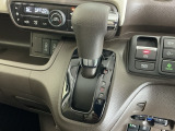 発進時から滑らかに加速する無段階変速のCVTはストップ&ゴーの多い街の中も快適です