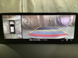 狭い場所での駐車やすれ違いなどでより的確な運転操作に役立つ360&deg;ビューモニターが装備されています。
