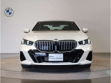 【キドニーグリル】BMWは約90年もの間、ほぼ全ての車両にひと目でBMWだと分かるこの特徴的なフロントグリルが備えられ、デザイン・アイコンとして親しまれてきました。