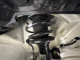 お車を安心してお乗りいただく為には、足回りの定期点検が欠かせません。サービスサポート(有償保証)では無料点検もご提供しており、安心のカーライフをお過ごしいただけるサポート体制が整っています。
