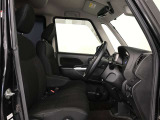 見通しのよいすっきりとした視界で、誰でも運転しやすいです。運転のしやすさは疲れにくさにも繋がりますよ♪