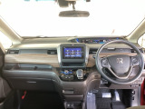 フロントガラスが大きく、ワイドな視界で運転もしやすくなるように、設計されています。