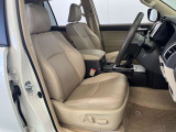 車を運転する際には運転席の存在は欠かせません。しっかりチェックしたいポイントですね。