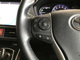 ステアリングスイッチでハンドルから手を離さなくても、音量やチャンネルなどの調整ができて安全です。