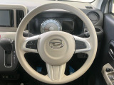 【スマートアシストⅢ】走行中に前方の車両等を認識し、衝突しそうな時は警報とブレーキで衝突回避と被害軽減をアシスト。より安全にドライブをお楽しみいただけます。