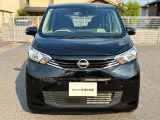 日産のブランドを象徴するVモーショングリルです。