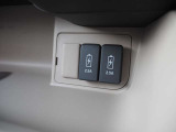 充電用のUSBジャックも搭載されており、車内でも快適にお過ごし頂けます♪