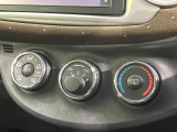 寒い冬も暑い夏も全席に快適な空調を届けてくれる、ダイヤル式エアコンを装備♪