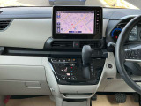 「オートエアコン」が付いています。1年中快適な室内を提供!車内温度を設定すると、風量を自動で調節してくれます。