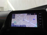 純正ナビを装備。タッチパネル式で使いやすく、お出かけもラクラクです。