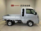 車両右側面からの写真になります。車をご覧になりたい時はお気軽に最寄りの店舗へご相談下さい。