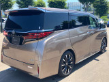 【GLIONグループ GSQUARE】の車輌をご覧頂き、誠にありがとうございます。お客様にピッタリなお車を弊社スタッフがご案内させて頂きます。