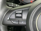 ステアリングスイッチ装備!運転しながら手元でオーディオの操作などができます。