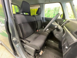 運転席シート廻りは使用感も少なく、良好な状態となっています。丁寧に使われていたことがよくわかりますね。