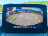 バックカメラが付いていますので、後方の死角もバッチリ見えます。
