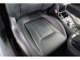 運転席シートの拡大画像です。ご覧ください。