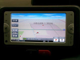トヨタ純正ナビゲーション付き♪TV・CD・AM・FMが視聴可能☆使い勝手も良く、操作も簡単です!お気に入りの選曲で、通勤・ドライブを快適にどうぞ♪
