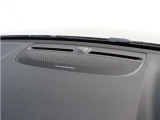 【harman/kardon】世界のオーディオファン垂涎のプレミアムサウンドシステムを搭載。原音に近い音場空間を忠実に再現。乗る人すべてに最良の音響体験を提供します。