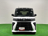 細部にメッキパーツの煌き。大人の感性に響く洗練さを身にまとった後期タントカスタムが入荷致しました。