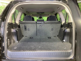 普段のお買い物や通勤、送迎等に十分な荷室スペースを確保しております。セカンドシートを倒すと、大きな荷物の積載も可能です♪