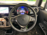 【純正革巻きステアリング】上質な革を使用することで、手にしっかり馴染みとても運転しやすいハンドルです♪