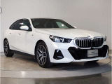 BMWのダイナミック且つエモーショナルなスタイルを印象付けるキャラクターライン(プレスライン)眺めているだけで溜め息の出る美しさです☆