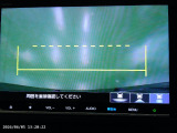 バックカメラの画像です。ガイドラインがスムースな車庫入れをサポートいたします。車庫入れの安心感がアップしますね。