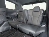 便利な5:5分割可倒式シートです。収納と乗車人数のバランスに優れています♪荷物の大きさに応じたラゲージスペースをフレキシブルに作り出せるので、シーンに応じた使い方ができます♪