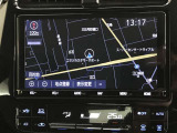 純正ナビを装備。タッチパネル式で使いやすく、お出かけもラクラクです。