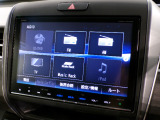 CD、DVD、Bluetooth、AM、FM、AUX、スマートフォン接続ができます。