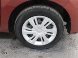 165/65R14サイズのタイヤになります。