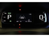 マルチインフォメーションディスプレイ付きのメーターです!エコ運転へ導く多彩な情報を表示してくれます。